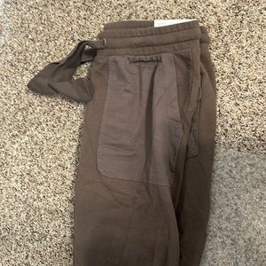 hi!!! just some more american eagle joggers!